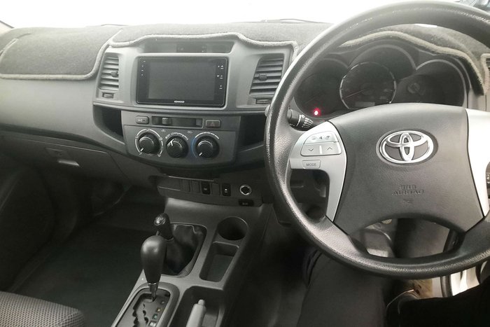 2012 Toyota Hilux SR