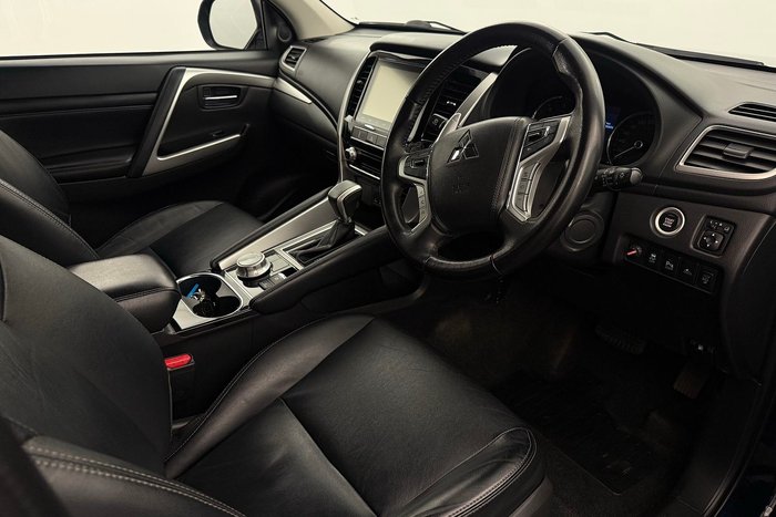 2021 Mitsubishi Pajero Sport GLS