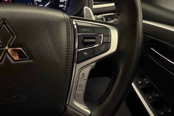 2021 Mitsubishi Pajero Sport GLS