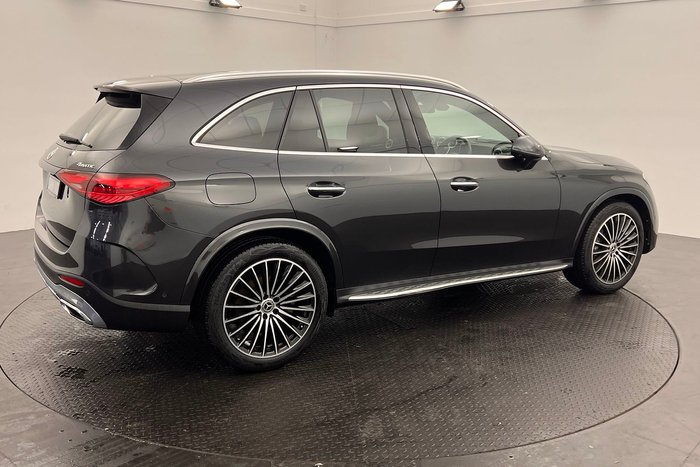 2025 Mercedes-Benz GLC-Class GLC300