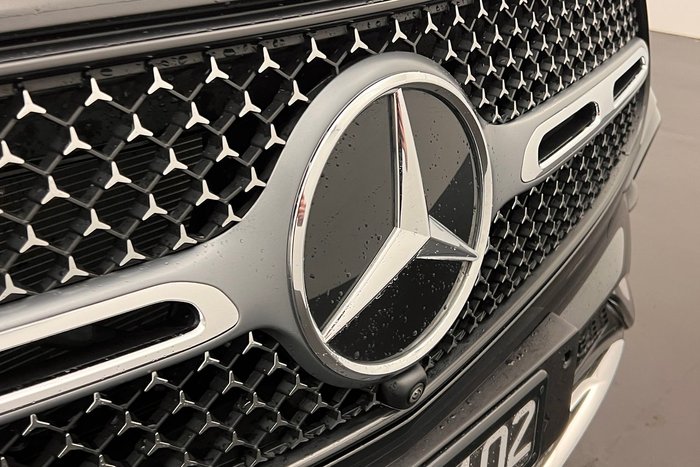 2025 Mercedes-Benz GLC-Class GLC300