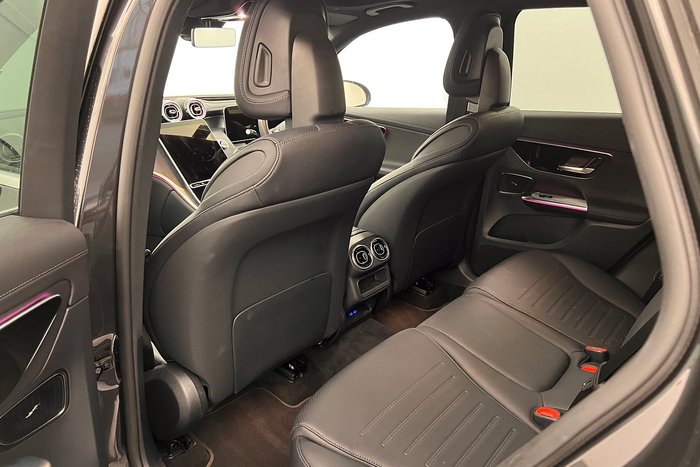 2025 Mercedes-Benz GLC-Class GLC300