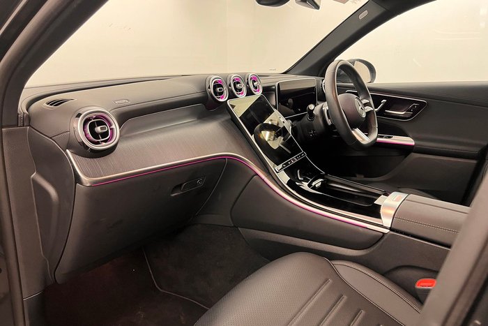2025 Mercedes-Benz GLC-Class GLC300