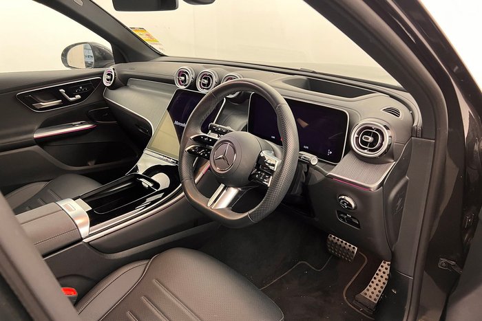 2025 Mercedes-Benz GLC-Class GLC300