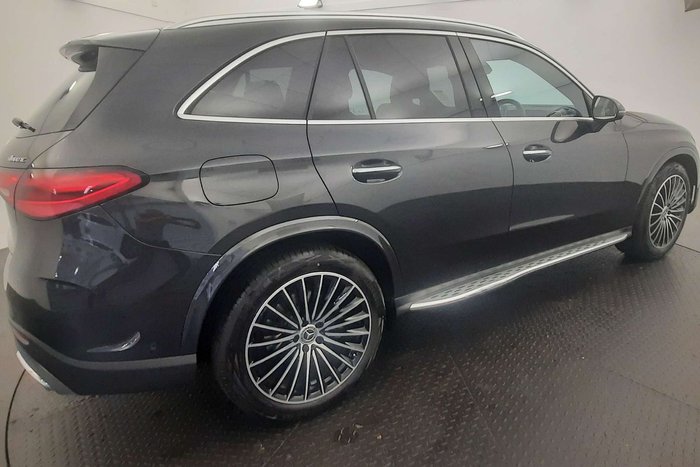 2025 Mercedes-Benz GLC-Class GLC300