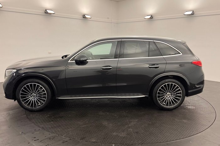 2025 Mercedes-Benz GLC-Class GLC300