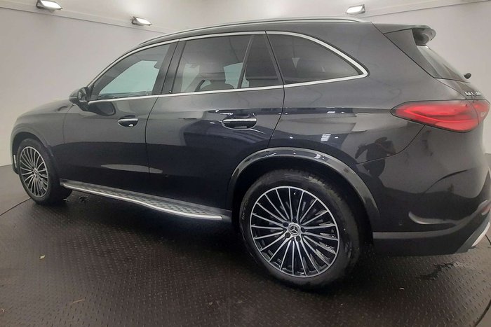 2025 Mercedes-Benz GLC-Class GLC300