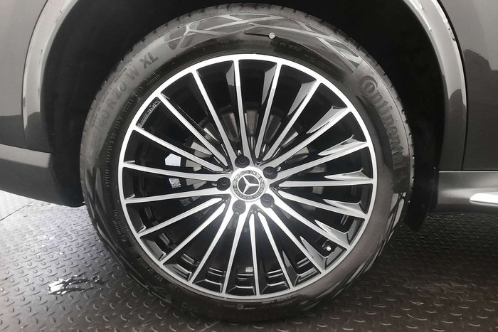 2025 Mercedes-Benz GLC-Class GLC300