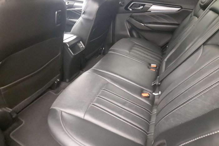 2022 Isuzu MU-X LS-T