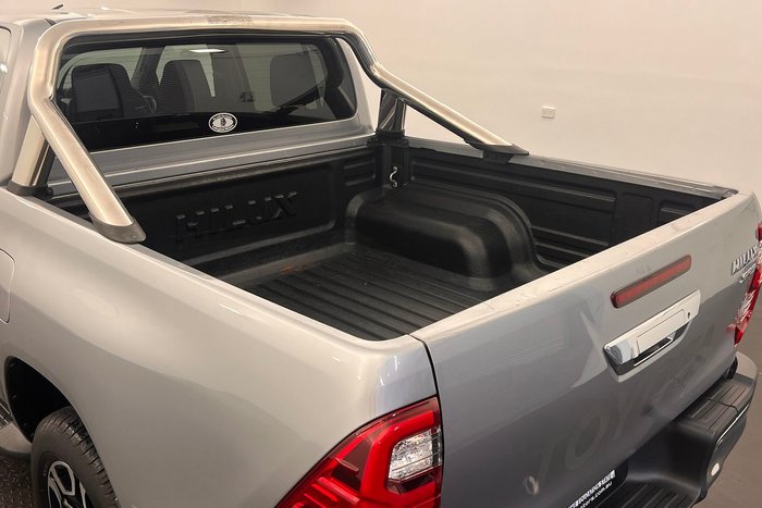 2020 Toyota Hilux SR5