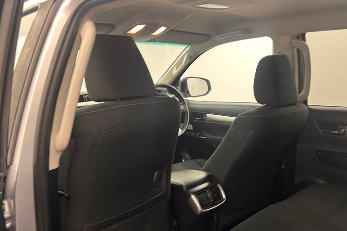 2020 Toyota Hilux SR5