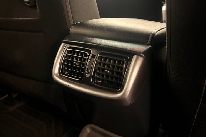 2020 Toyota Hilux SR5