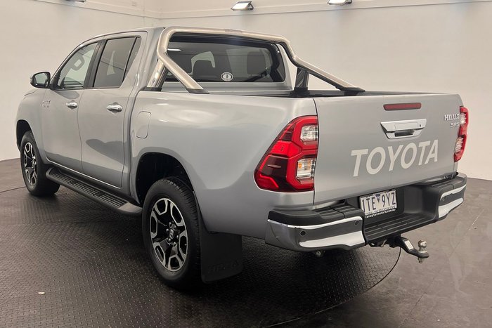 2020 Toyota Hilux SR5