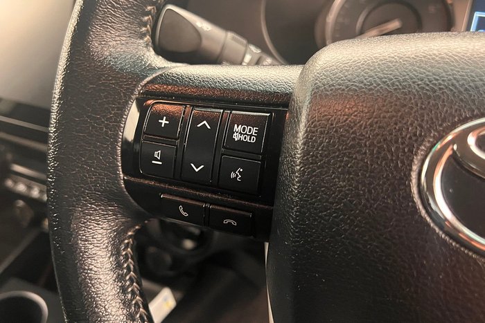 2020 Toyota Hilux SR5