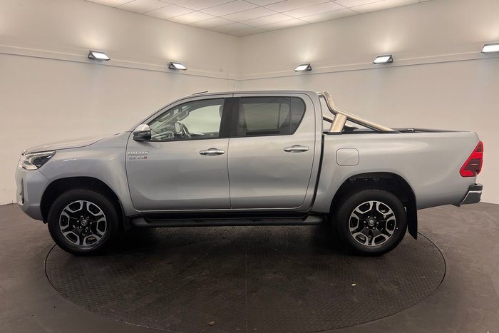 2020 Toyota Hilux SR5