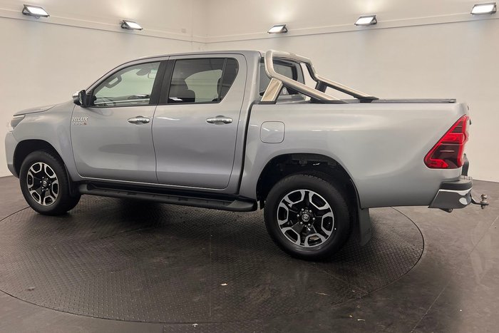 2020 Toyota Hilux SR5