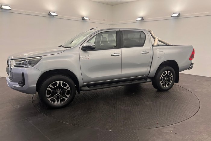 2020 Toyota Hilux SR5