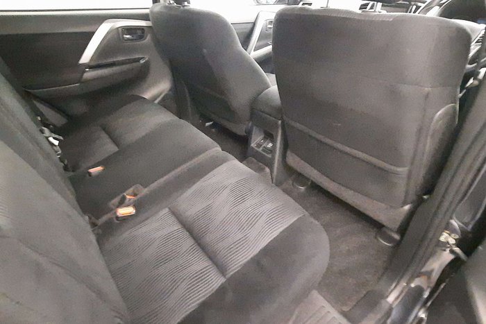 2023 Mitsubishi Pajero Sport GLS