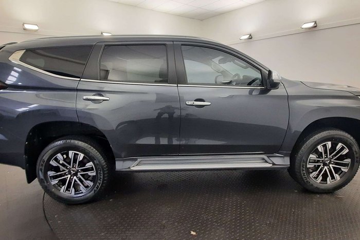 2023 Mitsubishi Pajero Sport GLS