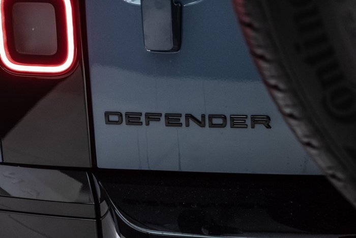 2026 Land Rover Defender 110 D350 X-Dynamic HSE