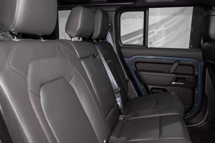 2026 Land Rover Defender 110 D350 X-Dynamic HSE