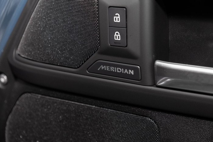 2026 Land Rover Defender 110 D350 X-Dynamic HSE