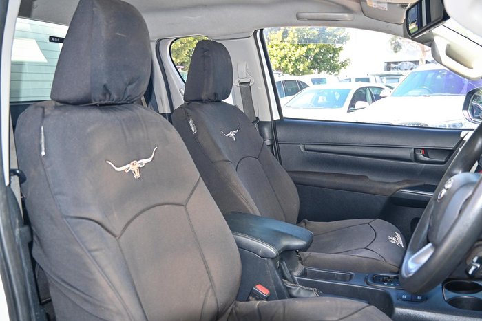 2020 Toyota Hilux SR