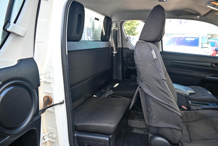 2020 Toyota Hilux SR