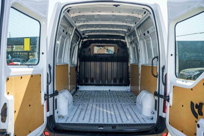 2024 Renault Master Pro 110kW