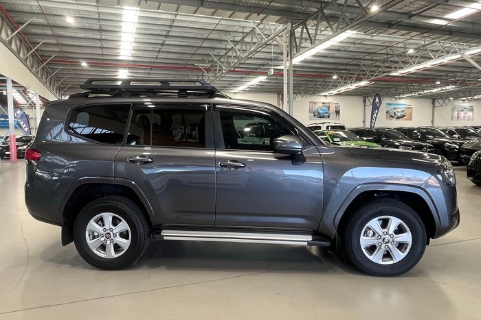 2025 Toyota Landcruiser GXL