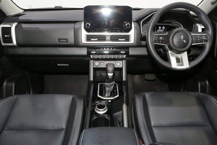 2024 Mitsubishi Triton GLS