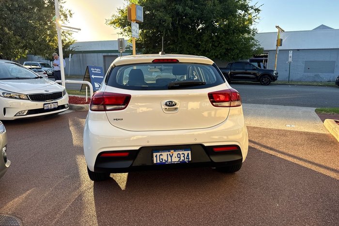 2017 Kia Rio Si