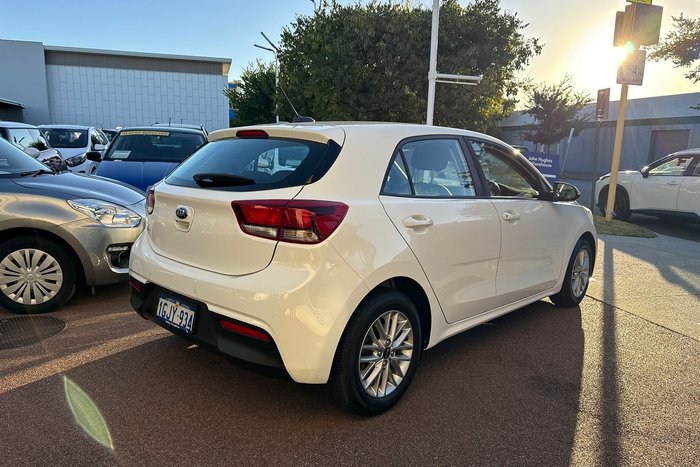 2017 Kia Rio Si