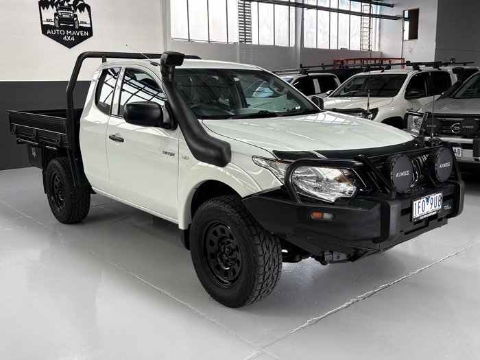 2015 Mitsubishi Triton GLX