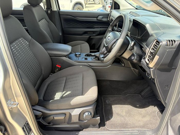 2025 Ford Everest Ambiente