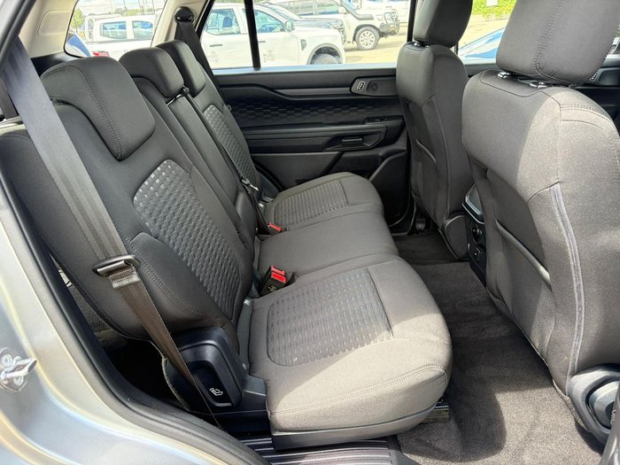 2025 Ford Everest Ambiente