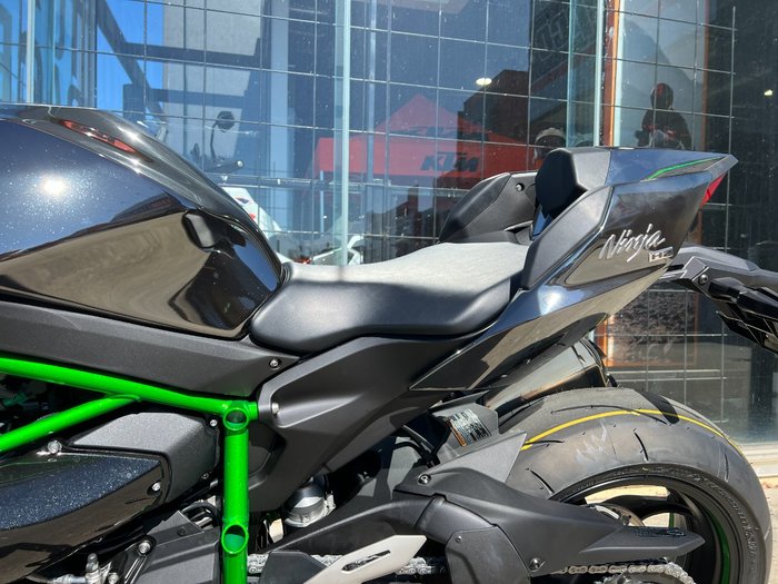 2025 Kawasaki NINJA H2 GREEN