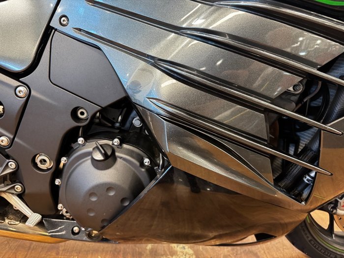 2019 Kawasaki NINJA ZX-14R (BREMBO OHLINS) GREEN