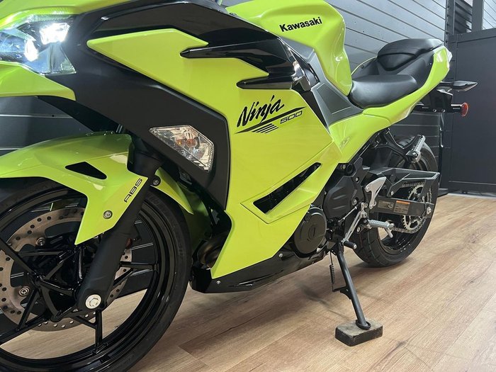2026 Kawasaki Z500 ER500FTFAW Green