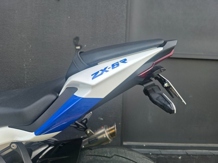 2024 Kawasaki NINJA ZX-6R 40TH ANNIVERSARY GREEN