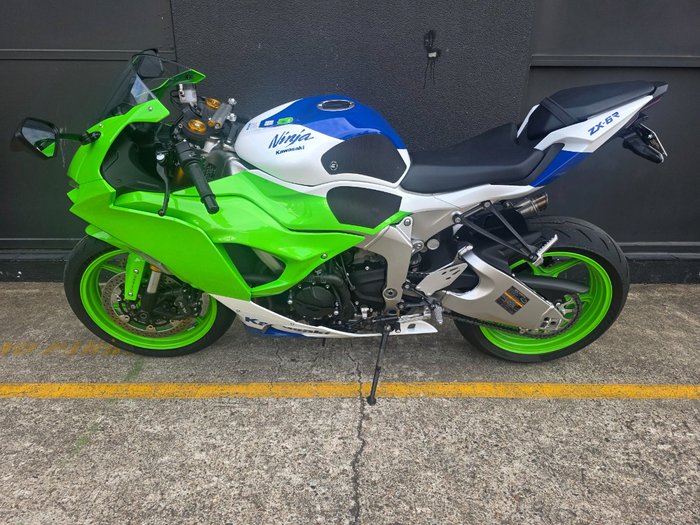 2024 Kawasaki NINJA ZX-6R 40TH ANNIVERSARY GREEN