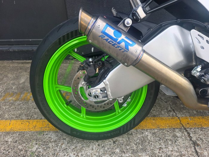 2024 Kawasaki NINJA ZX-6R 40TH ANNIVERSARY GREEN