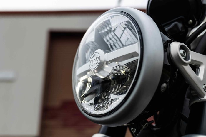 2025 Royal Enfield Super Meteor 650