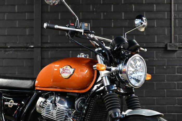 2024 Royal Enfield Interceptor 650 Classic