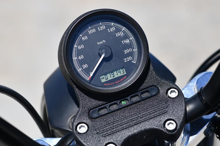 2010 Harley-Davidson Sportster 883 Low (XL883L)