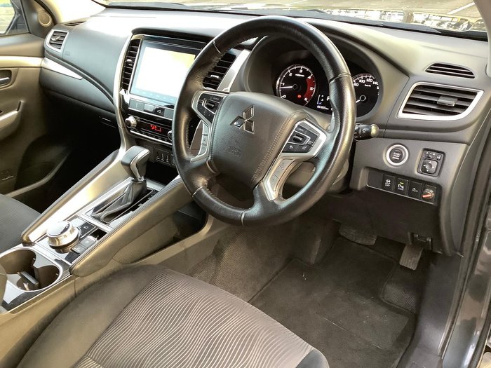 2022 Mitsubishi Pajero Sport GLS