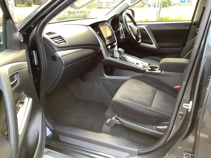 2022 Mitsubishi Pajero Sport GLS