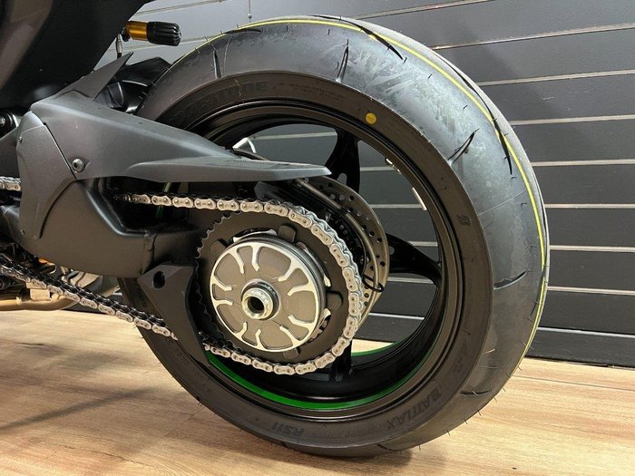 2025 Kawasaki NINJA H2 Grey