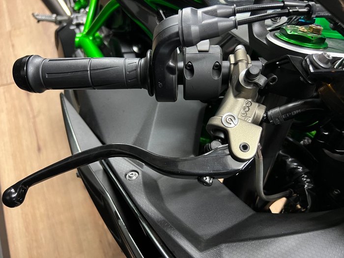 2025 Kawasaki NINJA H2 Grey