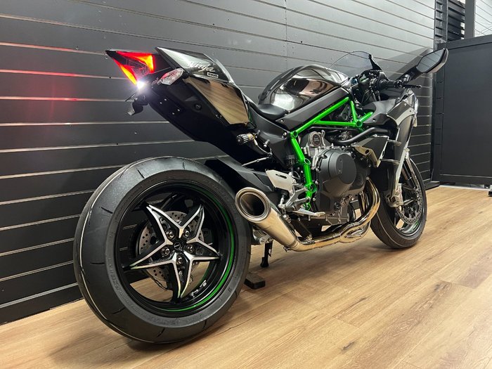 2025 Kawasaki NINJA H2 Grey